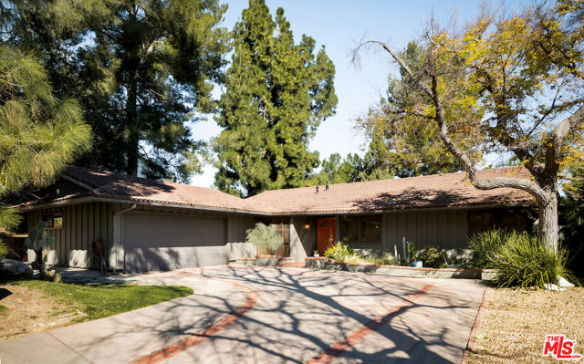 21825 Ambar Drive photo 2