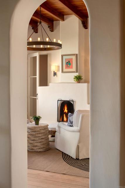 17484 El Vuelo, Rancho Santa Fe CA: https://media.crmls.org/mediaz/66c28795-6941-443e-8eac-da0388a5726f.jpg