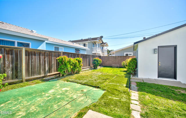 Detail Gallery Image 10 of 11 For 404 Arcade Dr, Ventura,  CA 93003 - 2 Beds | 1/1 Baths