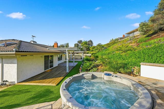 Detail Gallery Image 23 of 27 For 17765 Corte Erizo, San Diego,  CA 92128 - 3 Beds | 2 Baths