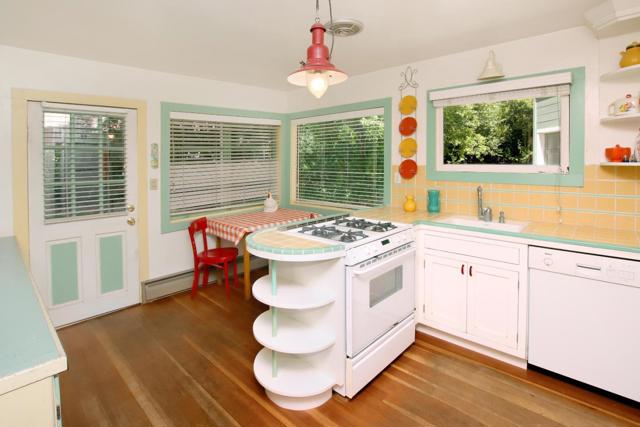 324 Laurel Drive, Felton CA: https://media.crmls.org/mediaz/66c4b30c-584d-4a4a-8293-c15a3c98b3ca.jpg