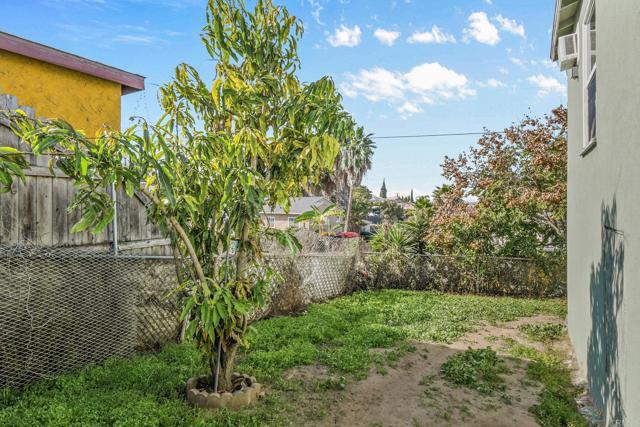 5977 Balmoral Drive, San Diego CA: https://media.crmls.org/mediaz/66c4be65-ecee-40ed-9fae-b80b968642ea.jpg