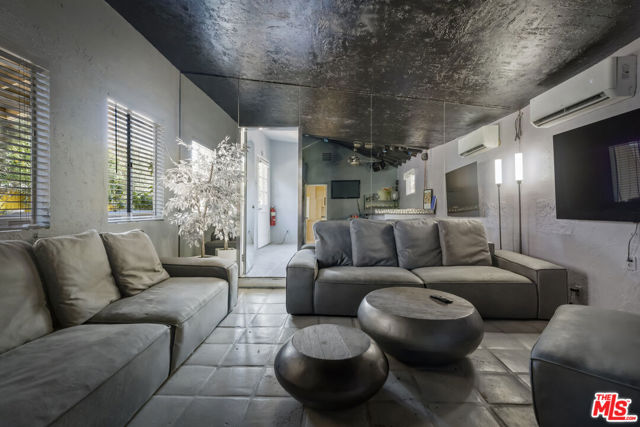 3 Bed Home for Sale in Los Angeles, California