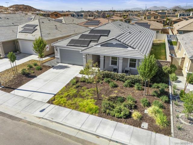 28382 Hopscotch dr,  CA: https://media.crmls.org/mediaz/66c5c4e3-0ec7-4fc5-9993-fabd2e2bee2c.jpg