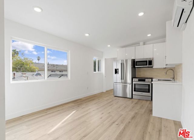 1025 PLEASANTVIEW Avenue photo 4