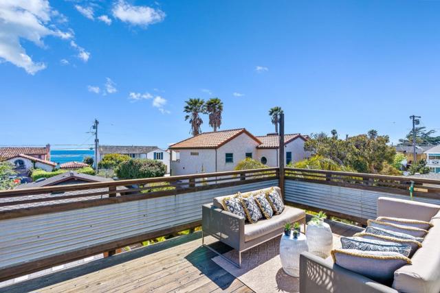 22956 E Cliff Drive, Santa Cruz CA: https://media.crmls.org/mediaz/66c80bea-28a1-46f3-ac3a-615274be1697.jpg
