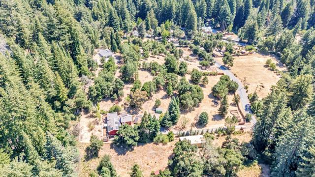 17900 China Grade Road, Boulder Creek CA: https://media.crmls.org/mediaz/66c811e6-faad-46c2-be4e-1a5a95bb5af7.jpg