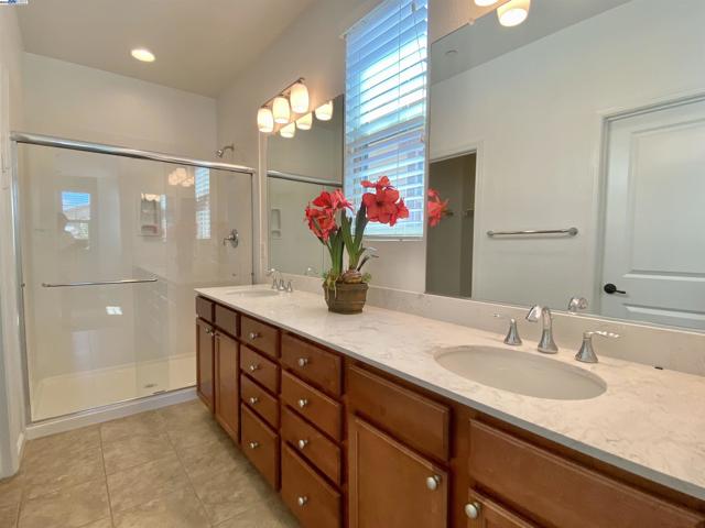 2932 Patcham Cmn, Livermore CA: https://media.crmls.org/mediaz/66c81ba7-f9a1-466a-9fe8-013f1808b940.jpg