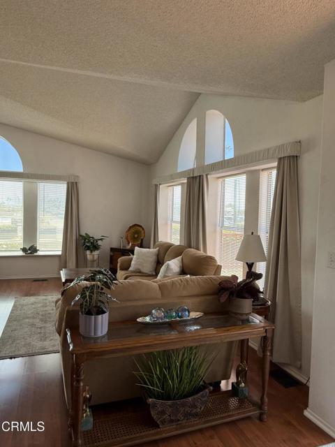 Detail Gallery Image 5 of 56 For 1215 Anchors Way Dr #230,  Ventura,  CA 93001 - 2 Beds | 2 Baths