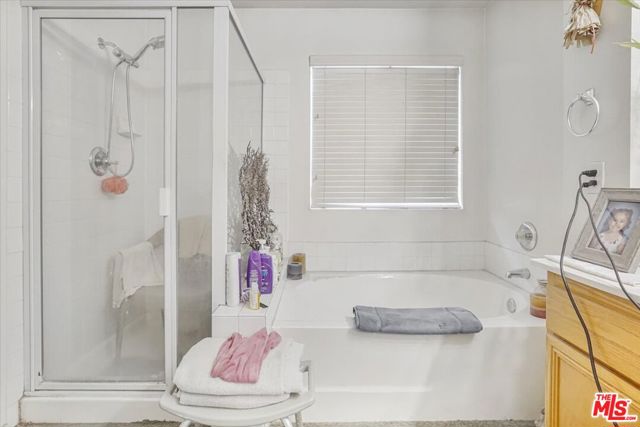 5083 Grand Avenue, Montclair CA: https://media.crmls.org/mediaz/66c8dd2f-62e2-4125-923f-b1e41ab3b672.jpg