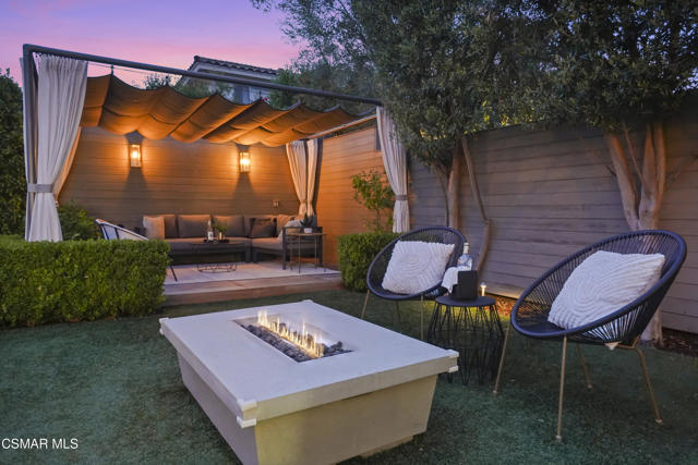 1581 Covington Avenue, Westlake Village CA: https://media.crmls.org/mediaz/66c8df8a-7626-4b24-9f39-380c0b638a5c.jpg