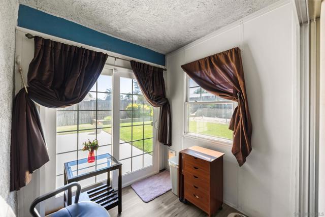 13849 Covey Quail Ln, Moreno Valley CA: https://media.crmls.org/mediaz/66c8fee5-749c-4cae-ab85-618015d00f8d.jpg