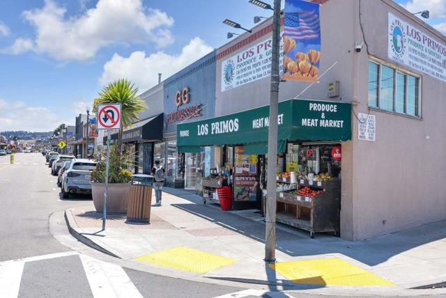 3431 Fleetwood Drive, San Bruno CA: https://media.crmls.org/mediaz/66c9f78b-0350-4f6d-90b3-c29f905f7de1.jpg