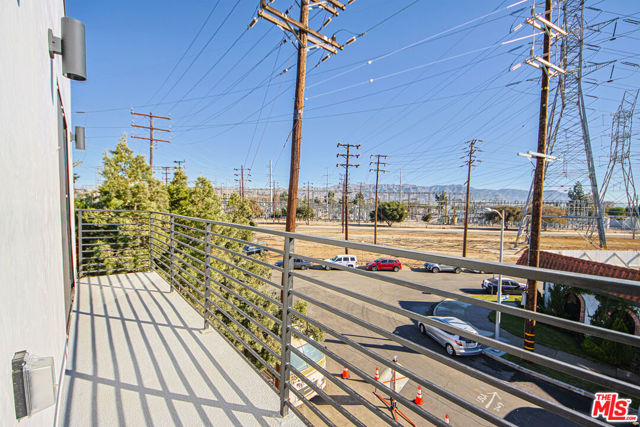 5709 Auckland Avenue, North Hollywood CA: https://media.crmls.org/mediaz/66cab6e6-8a46-436b-a135-206b80e088ad.jpg