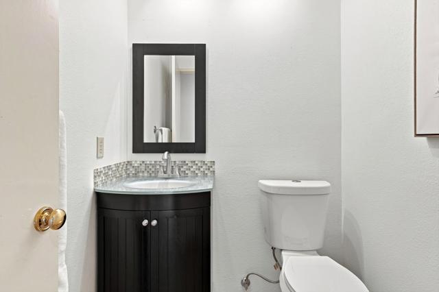 752 Vista Lago Drive N, Palm Desert, CA 92211