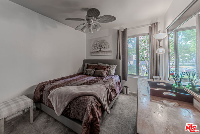 3719 Country Club Drive, Long Beach CA: https://media.crmls.org/mediaz/66cb63f1-acf0-4709-804f-3ed89fb0dd63.jpg
