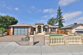341 Carlyn Avenue, Campbell CA: https://media.crmls.org/mediaz/66cbcf50-e6c2-4d40-ab4f-79d5e5bc38f1.jpg