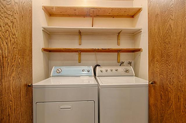 41 Grandview Avenue, Felton CA: https://media.crmls.org/mediaz/66cc5cd0-0e16-44eb-b131-a2dd5b434f62.jpg