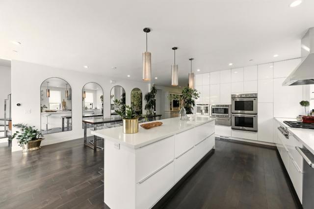 543 8th Avenue, Menlo Park CA: https://media.crmls.org/mediaz/66cc85c9-c0b3-43dd-8d44-6c4d80466c36.jpg
