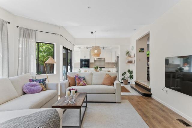 4445 Esta Lane, Soquel CA: https://media.crmls.org/mediaz/66cd0697-b9c4-43c7-b708-00e019fefda0.jpg