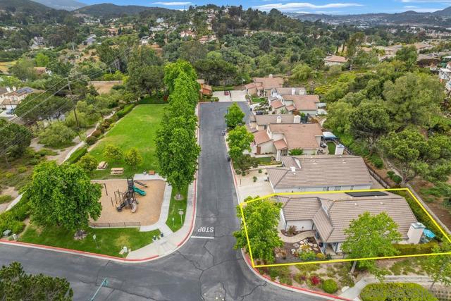 1150 ALOE CT., San Marcos CA: https://media.crmls.org/mediaz/66cd64fb-69aa-4cc8-afc0-e1978d75ab87.jpg
