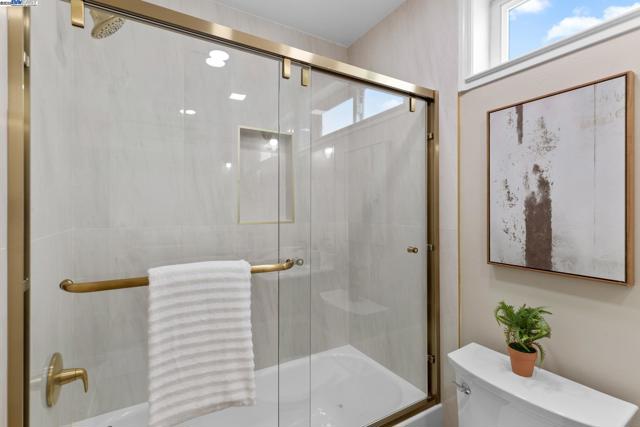 5139 Dryden Ct, Newark CA: https://media.crmls.org/mediaz/66cde75c-e14a-4018-8026-1997ba8f56c6.jpg