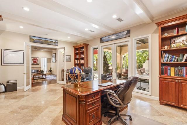 14963 Huntington Gate Drive, Poway CA: https://media.crmls.org/mediaz/66ce77df-01fa-49eb-a068-1982badb1fe8.jpg