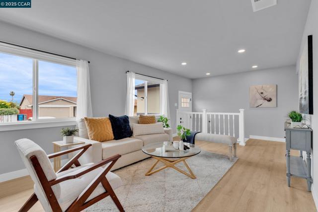 206 Princeton Ave, Vallejo CA: https://media.crmls.org/mediaz/66ceb447-3a7a-4b38-962b-0a3b34558afd.jpg
