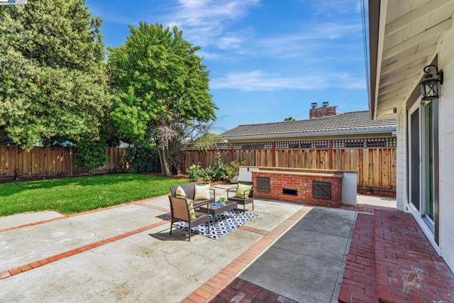 Image 36 of 43 For 41674 Mahoney St