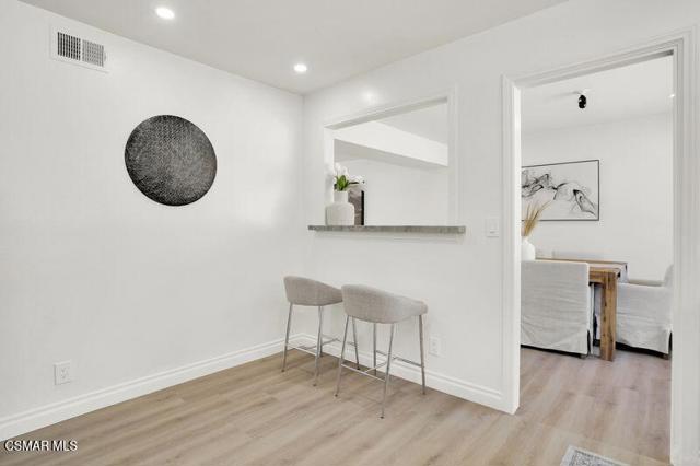 26008 Alizia Canyon Drive, Calabasas CA: https://media.crmls.org/mediaz/66cee90f-dbc8-4c12-a8aa-d26383e66c2a.jpg