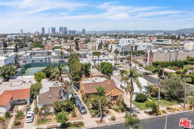 1107 Alfred, Los Angeles CA: https://media.crmls.org/mediaz/66cf98bd-cfce-46a7-80f2-8de74e475b00.jpg