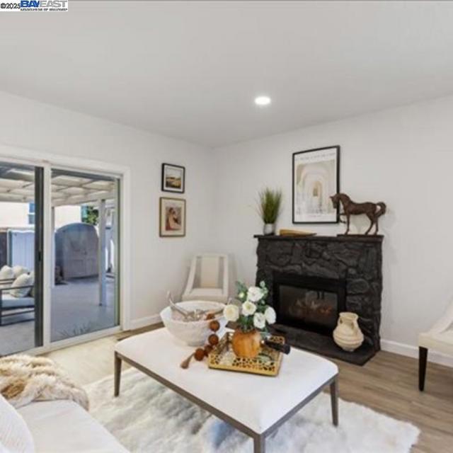 3184 Waugh Place, Fremont CA: https://media.crmls.org/mediaz/66cfb676-2b8f-4c1c-b759-67742a06f452.jpg