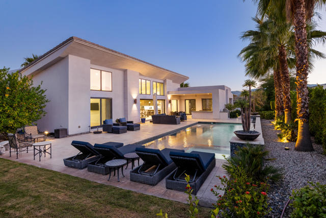 1 Via Merenda, Rancho Mirage CA: https://media.crmls.org/mediaz/66d0cd6d-0588-4e0b-822b-a13c9a75b744.jpg