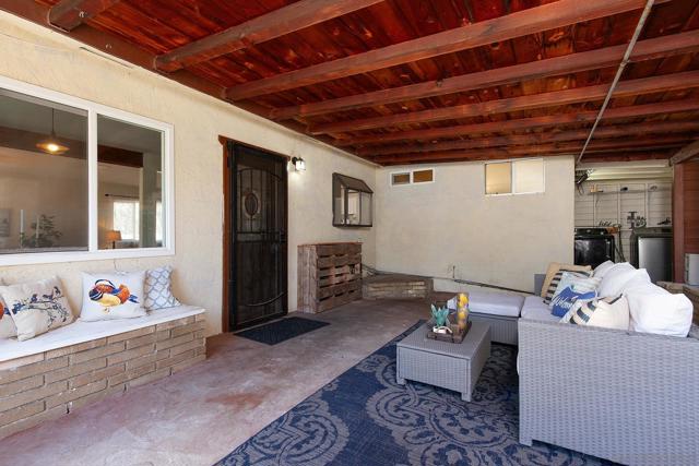 1167 Peutz Valley Rd, Alpine CA: https://media.crmls.org/mediaz/66d0fb9a-6ea5-4ee9-8113-3e4b3d0b316f.jpg