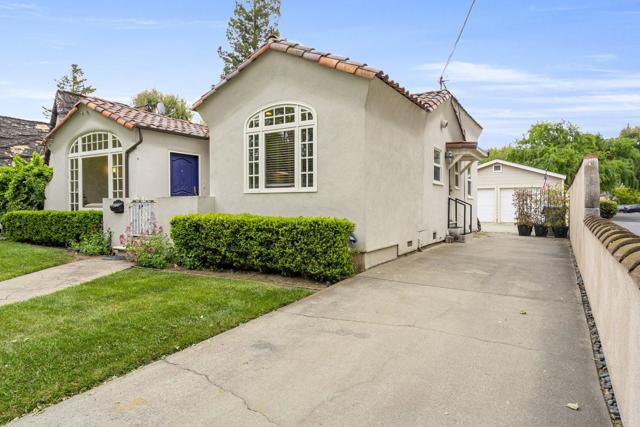 986 Schiele Avenue, San Jose CA: https://media.crmls.org/mediaz/66d22805-15e3-417c-afcf-8b247b8fdd32.jpg