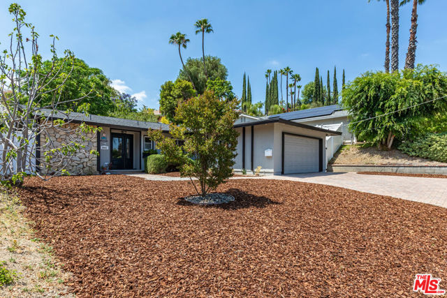 6941 Scarborough Peak Drive, West Hills CA: https://media.crmls.org/mediaz/66d24d85-aa2b-4807-bc91-df3b08f065a6.jpg
