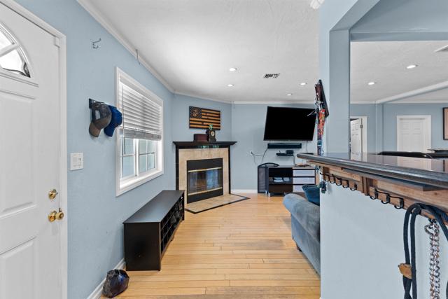 8626 Prospect Avenue, Santee CA: https://media.crmls.org/mediaz/66d3837e-7539-4743-823e-ba583f3bf125.jpg