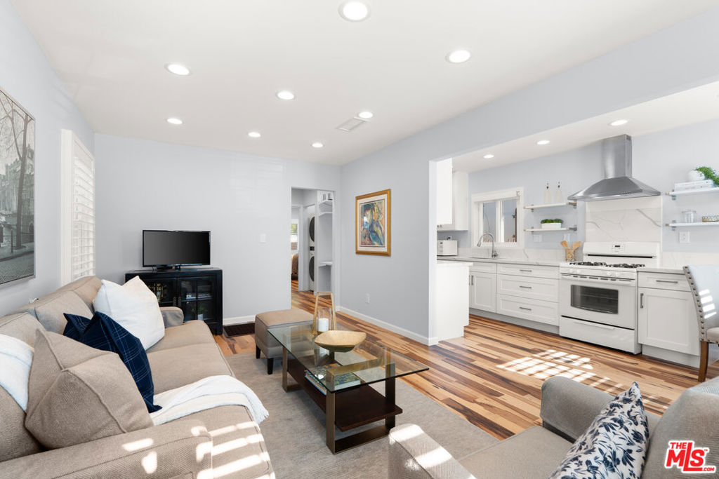 8911 Cattaraugus Avenue