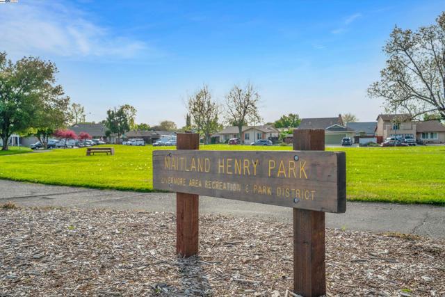 631 Splitrail Ct, Livermore CA: https://media.crmls.org/mediaz/66d5516a-0c72-4ad5-aab8-255ddeb7f64f.jpg