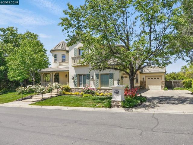 135 Diablo Ranch Ct, Danville CA: https://media.crmls.org/mediaz/66d57ff6-4fce-444c-8bcb-7c54e700548f.jpg