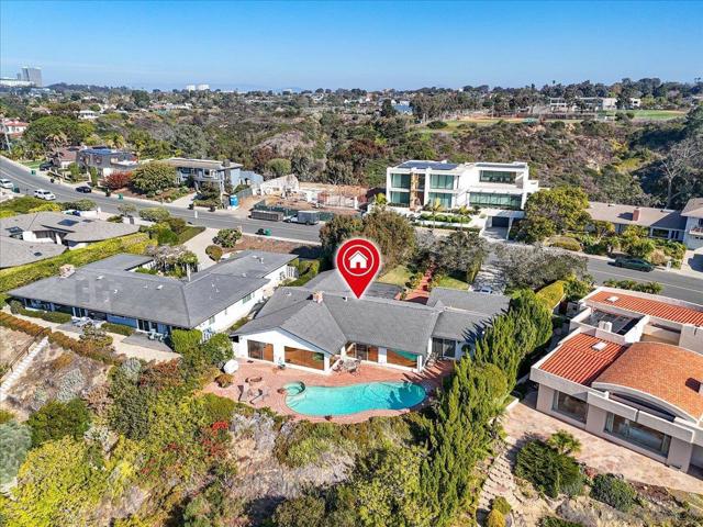 8294 Prestwick Dr, La Jolla CA: https://media.crmls.org/mediaz/66d6f398-0657-4c38-b6e1-296e618ee466.jpg