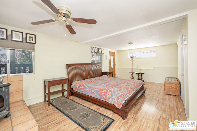 6307 Cedar Court, Angelus Oaks CA: https://media.crmls.org/mediaz/66d7568b-f495-4bf5-9826-e9caf4625413.jpg