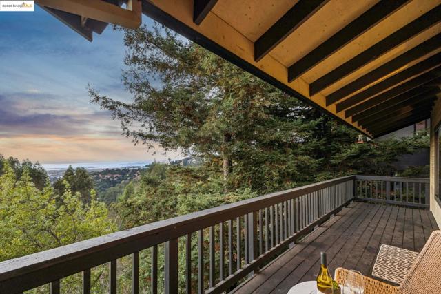 17032 Broadway Ter, Oakland CA: https://media.crmls.org/mediaz/66d76f44-8bb1-4ca9-9253-5bca6bfb4f1e.jpg