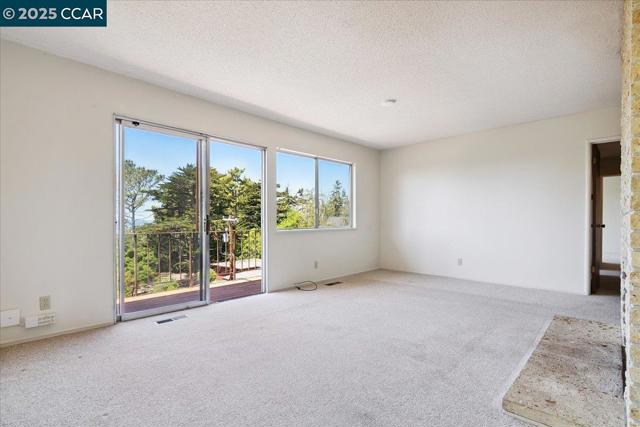 51 Rincon Rd, Kensington CA: https://media.crmls.org/mediaz/66d78153-e219-4112-8585-85e4be9e706f.jpg