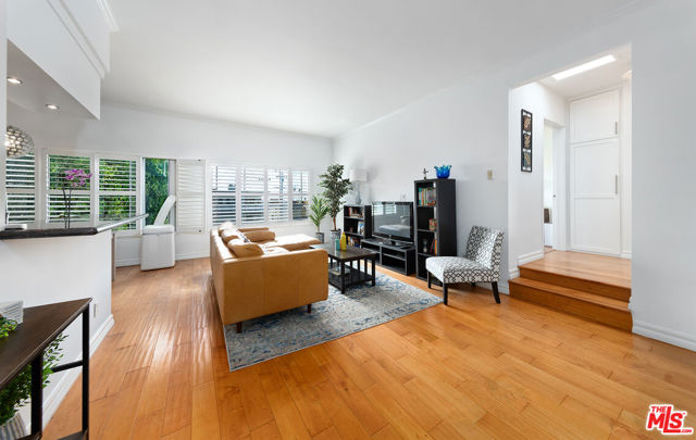 922 14th Street, 207 photo 2