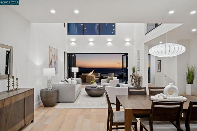 158 Lawson Road, Kensington CA: https://media.crmls.org/mediaz/66d9f031-28e9-4ddf-ba19-11a2ff105314.jpg