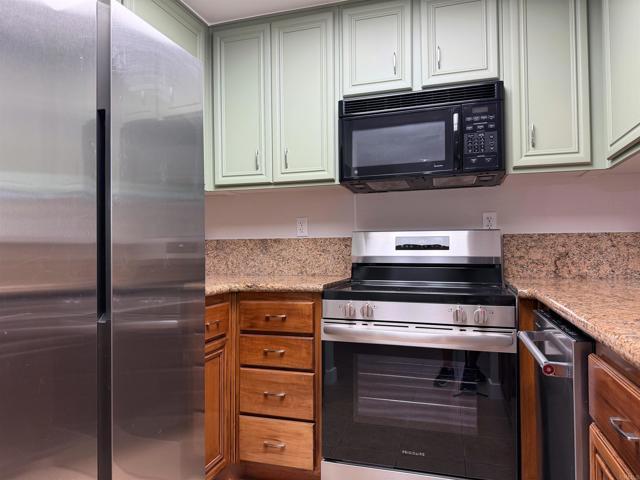 Detail Gallery Image 11 of 23 For 1950 Camino De La Reina #106,  San Diego,  CA 92108 - 2 Beds | 2 Baths