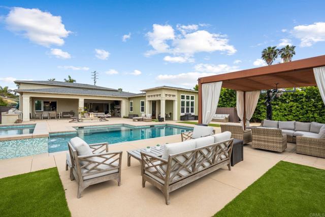 956 Urania Avenue, Encinitas CA: https://media.crmls.org/mediaz/66dafccc-c7ed-4e2a-b7ce-2b4fdfe48172.jpg