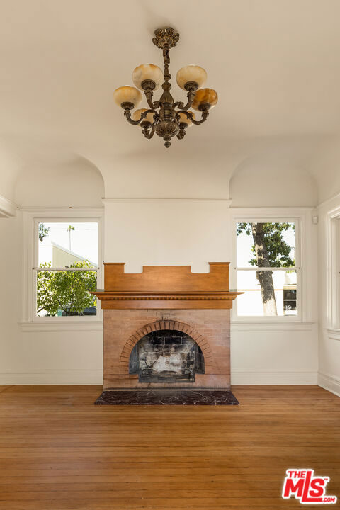 4219 N Figueroa Street, Los Angeles CA: https://media.crmls.org/mediaz/66dafd07-7371-493d-b29d-0da1a47ef091.jpg
