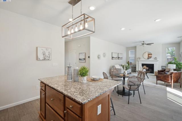 1109 Marsala Cir, Salinas CA: https://media.crmls.org/mediaz/66db636c-e017-4494-b1c6-5af00793f3c8.jpg